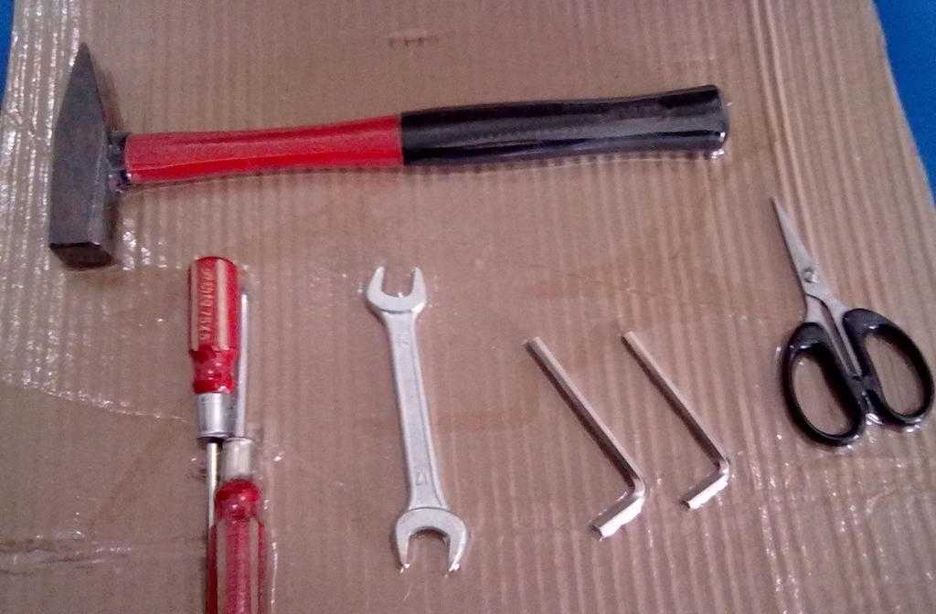 五金產品包裝機的革新與應用 高效、環保的紙卡包裝方案